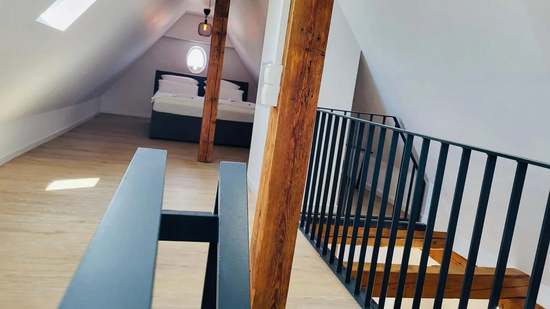 Sioux Stilvoll Eingerichtete Apartments Im Stadtkern I Netflix I Nespresso I Kaufbeuren