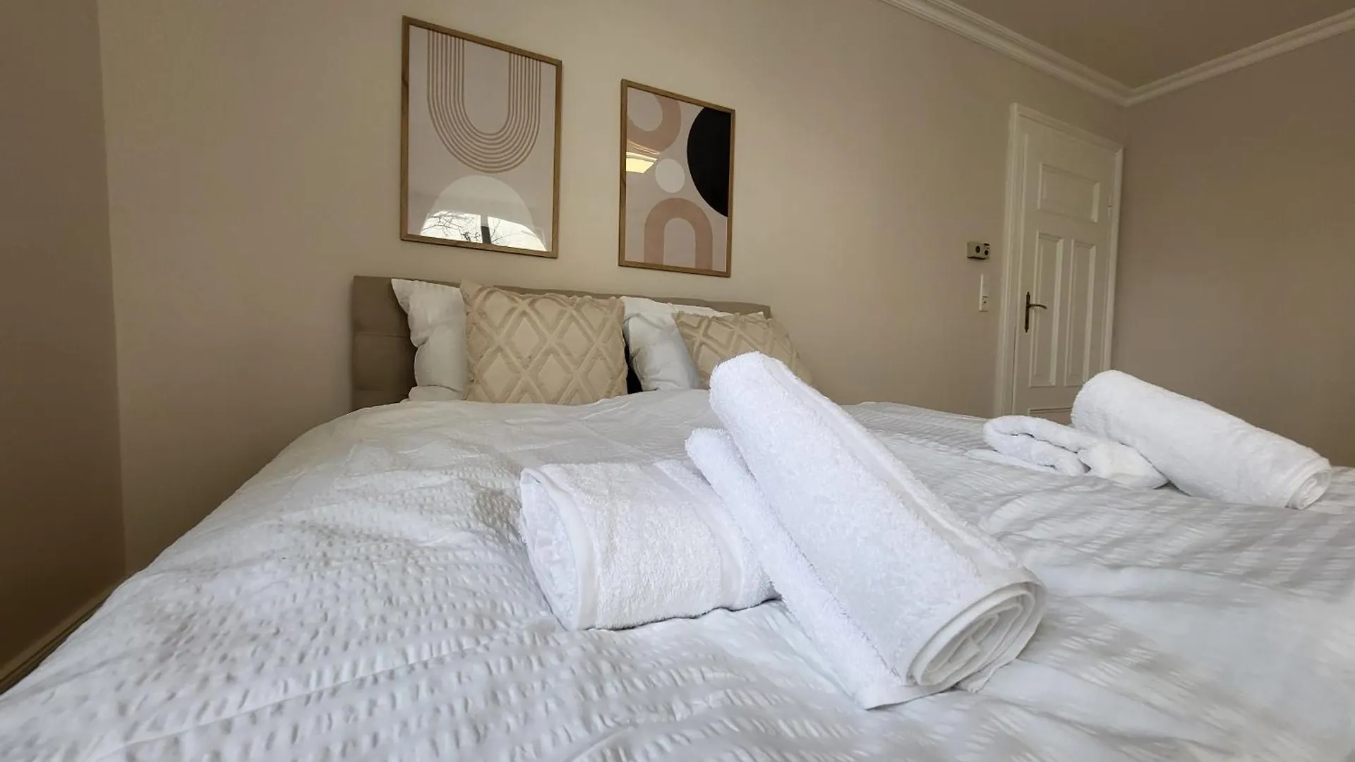 Sioux Stilvoll Eingerichtete Apartments Im Stadtkern I Netflix I Nespresso I Kaufbeuren Deutschland